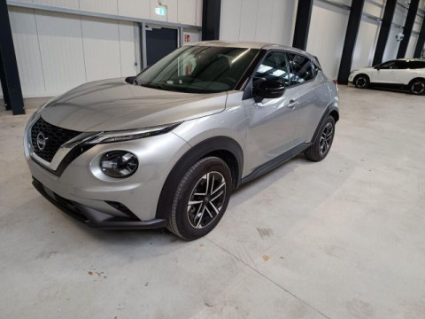 Automodell: Juke in der Farbe silber