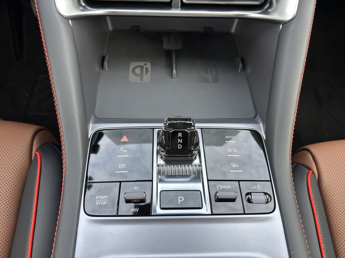 Thumb 14: BYD SEAL U DM-i COMFORT 360* HuD LM19 PANO PDC