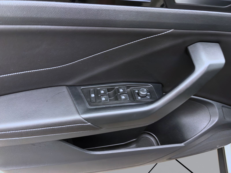 Bild 10: Volkswagen T-Roc 1.0 TSI R-LINE PDC LED KLIMA SHZG