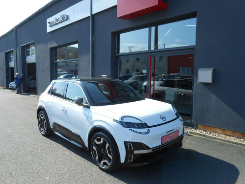 Automodell: Micra in der Farbe weiß