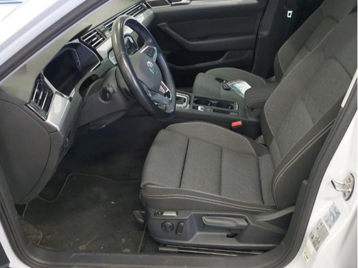 Thumb 2: Volkswagen Passat Variant 2.0 TDI DSG BUSINESS NAVI KAMERA SITZHZG PDC
