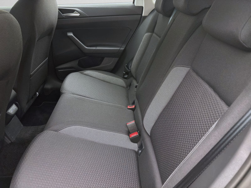 Bild 14: Volkswagen Polo 1.0 MPI LIFE SITZHZG KLIMA PDC LED DAB+