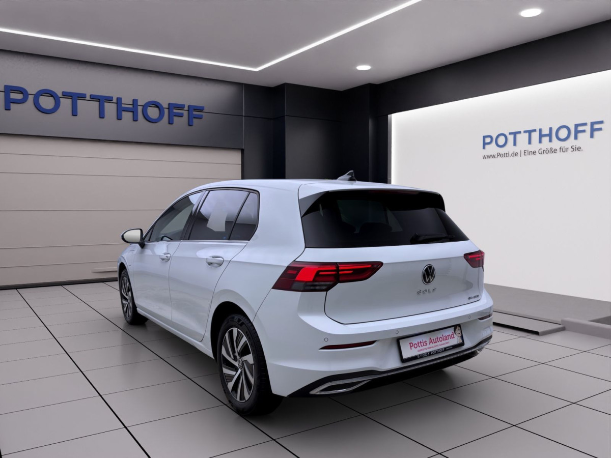 Thumb 1: Volkswagen Golf 1.4 TSI eHybrid DSG STYLE AHK KAMERA NAVI PDC