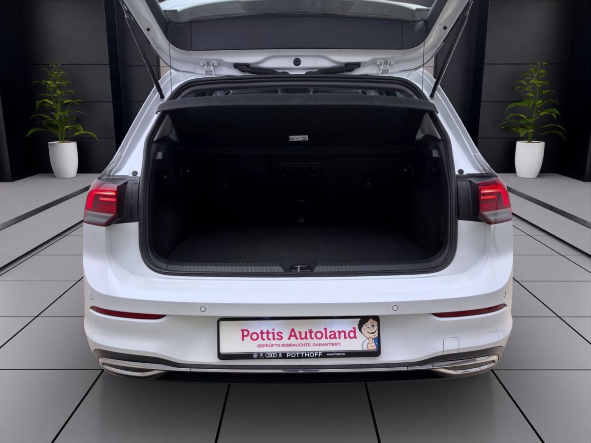 Thumb 3: Volkswagen Golf 1.4 TSI eHybrid DSG STYLE AHK KAMERA NAVI PDC