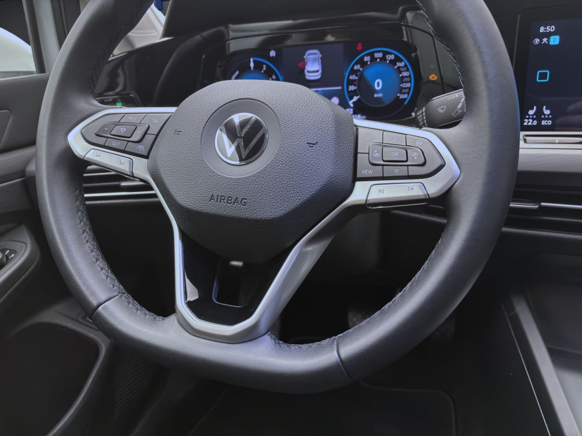 Thumb 11: Volkswagen Golf 1.4 TSI eHybrid DSG STYLE AHK KAMERA NAVI PDC