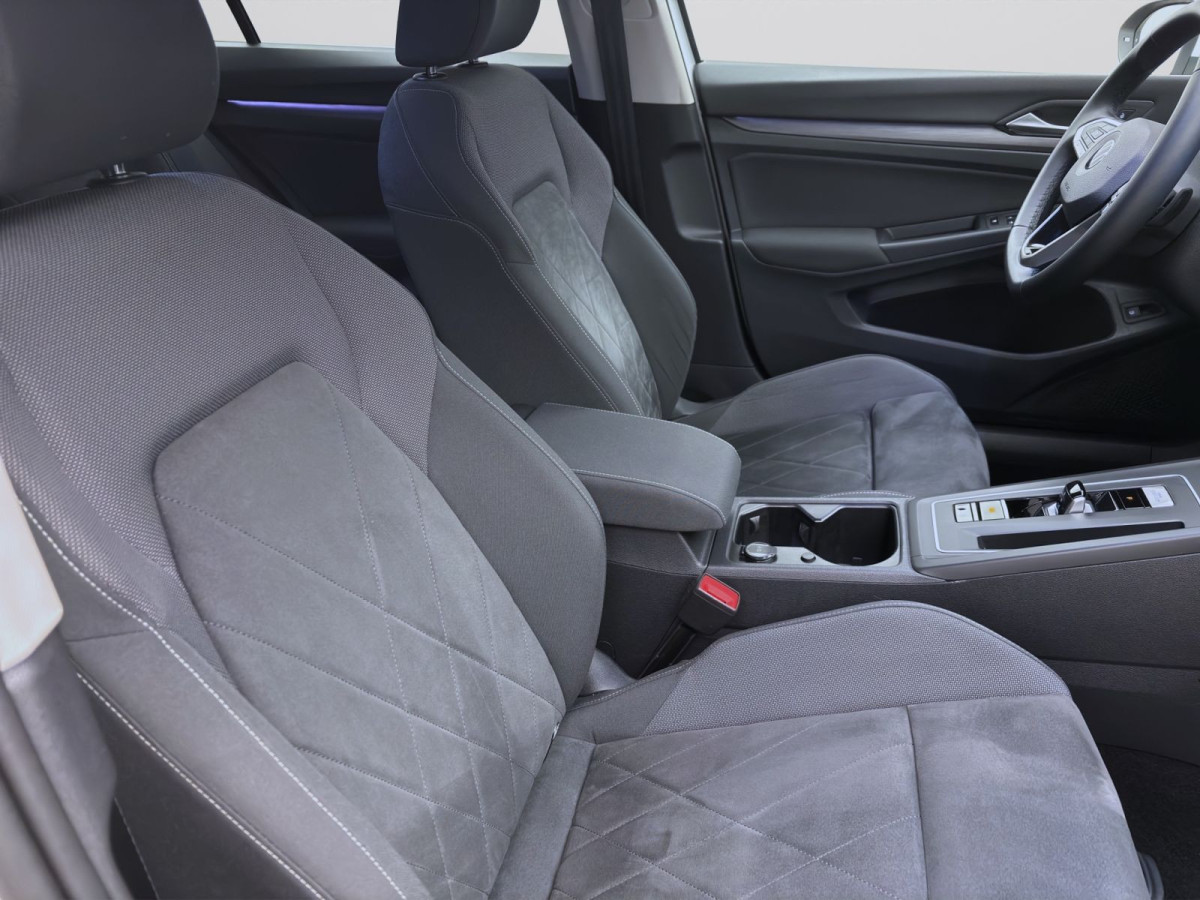 Thumb 15: Volkswagen Golf 1.4 TSI eHybrid DSG STYLE AHK KAMERA NAVI PDC