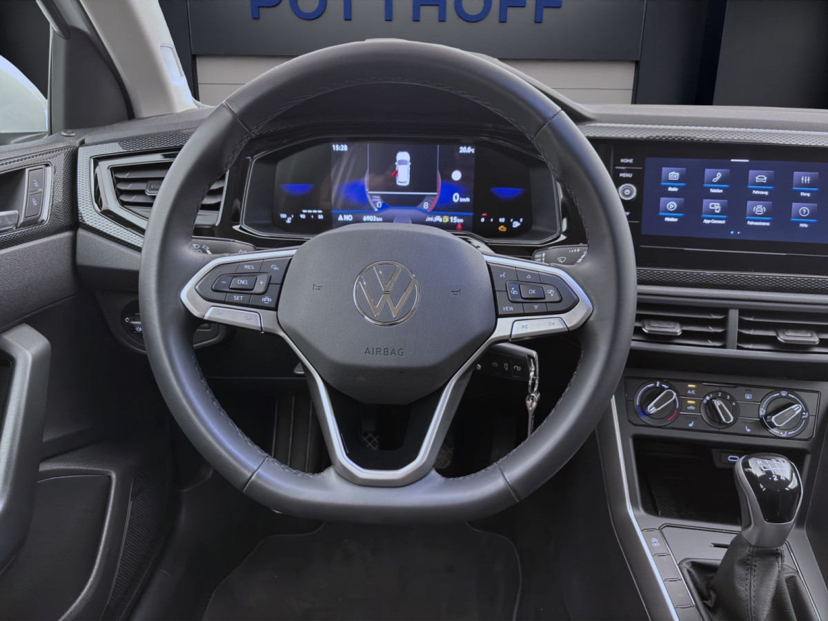 Thumb 10: Volkswagen Taigo 1.0 TSI LIFE SITZHZG PDC KLIMA LED