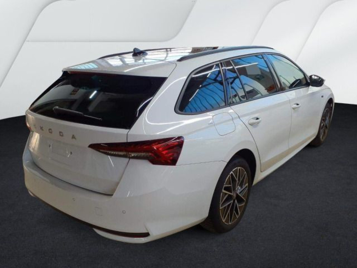 Thumb 1: Škoda Octavia Combi 2.0 TDI DSG TOUR STDHZG PANO AHK NAVI