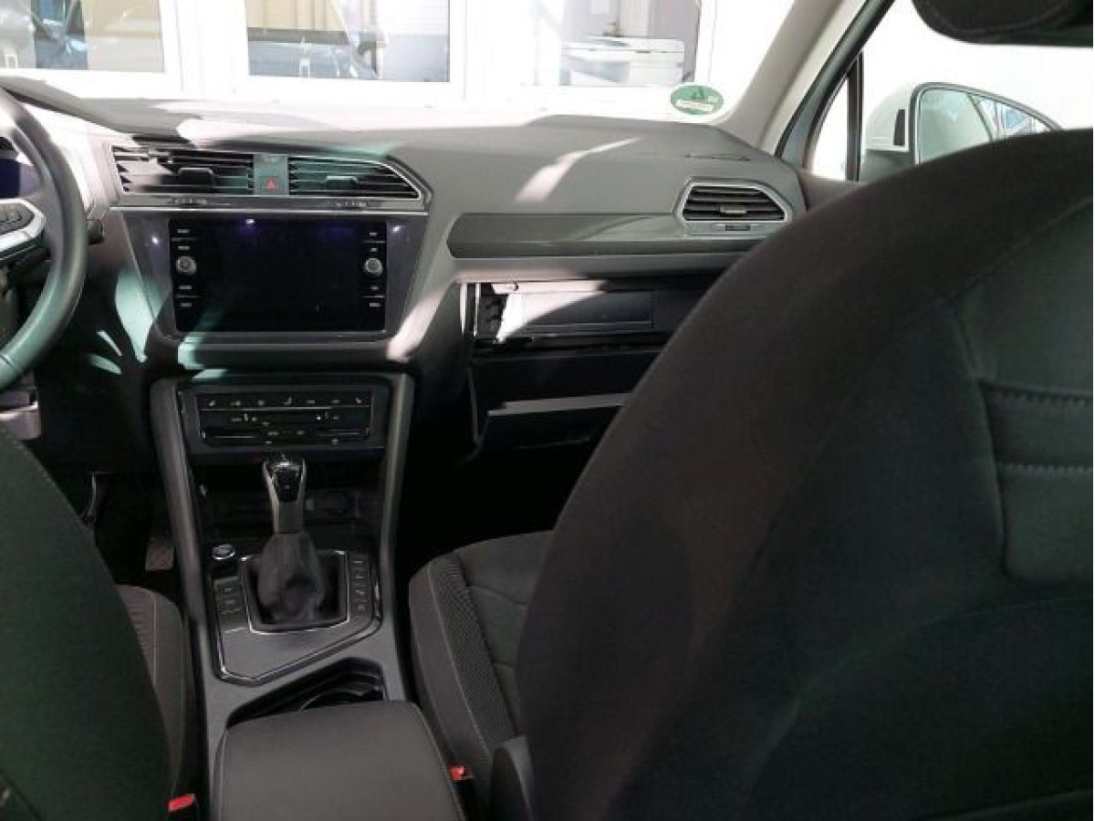 Thumb 2: Volkswagen Tiguan 1.4 TSI eHybrid DSG ELEGANCE AHK NAVI KAMERA MATRIX