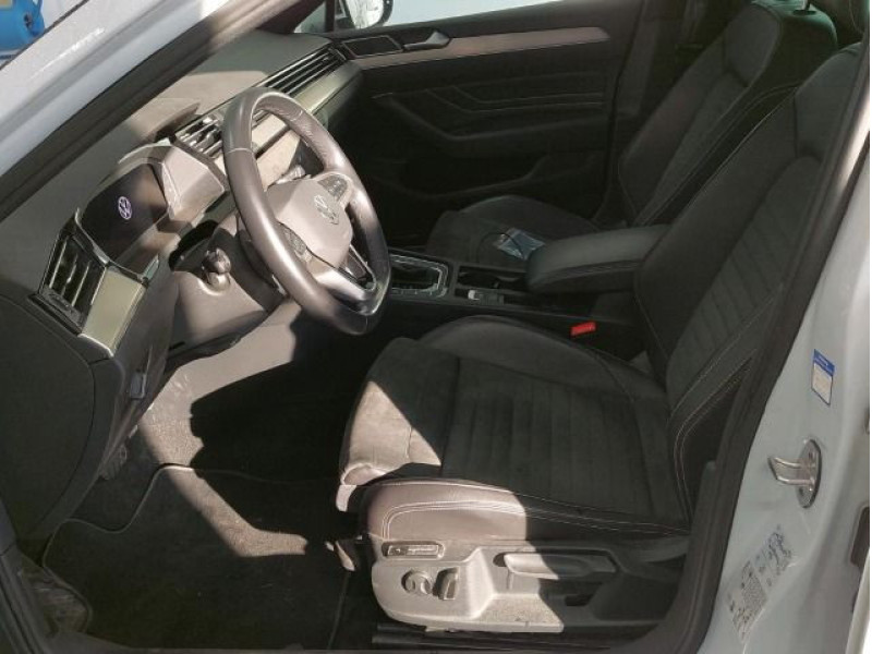 Bild 4: Volkswagen Passat Variant 2.0 TDI DSG ELEGANCE STDHZG PANO AHK NAVI