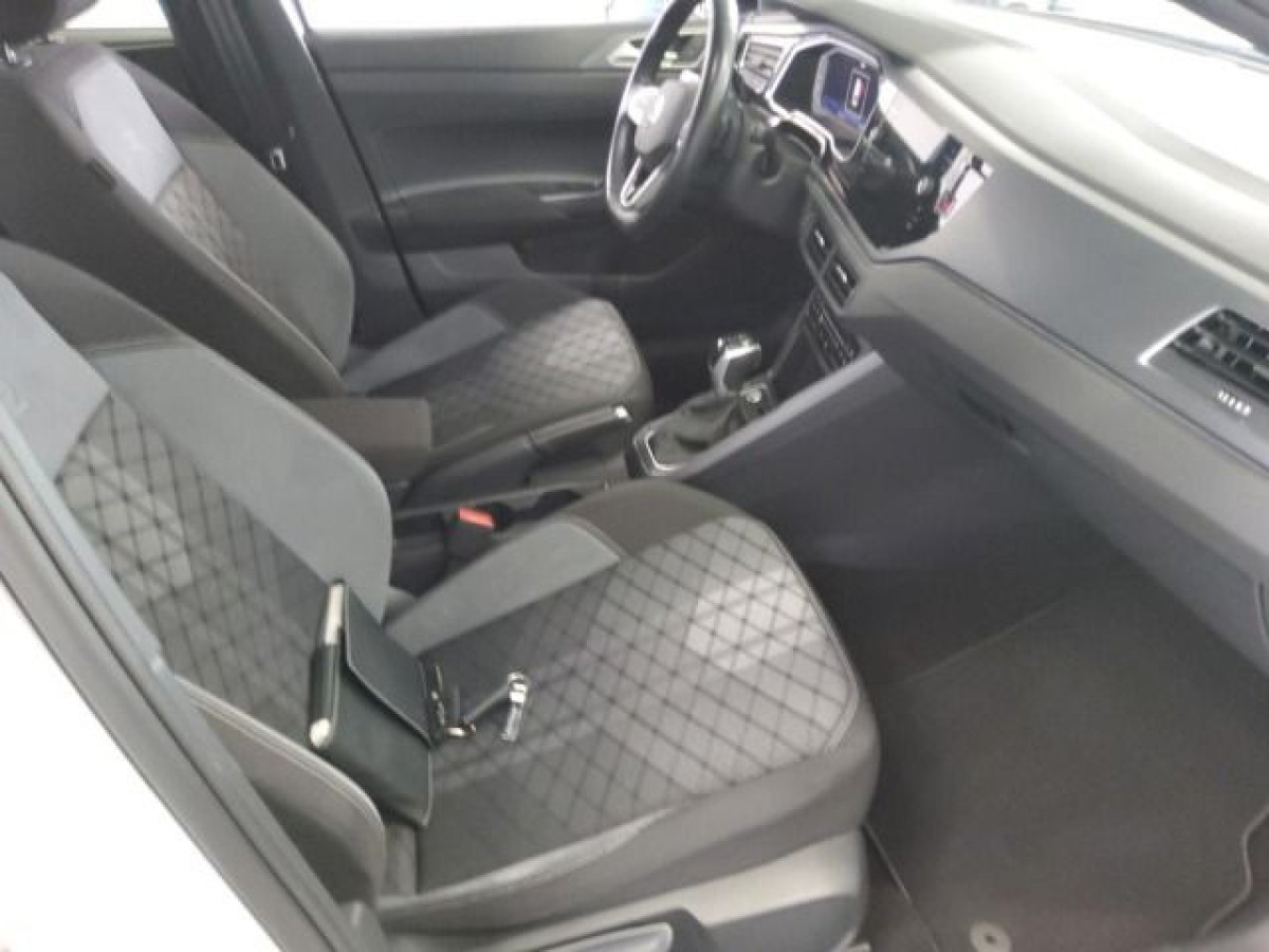 Thumb 4: Volkswagen Taigo 1.0 TSI DSG R-LINE NAVI KAMERA PDC SITZHZG