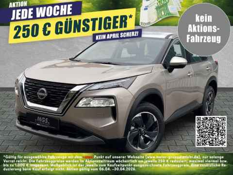 Automodell: X-Trail in der Farbe silber