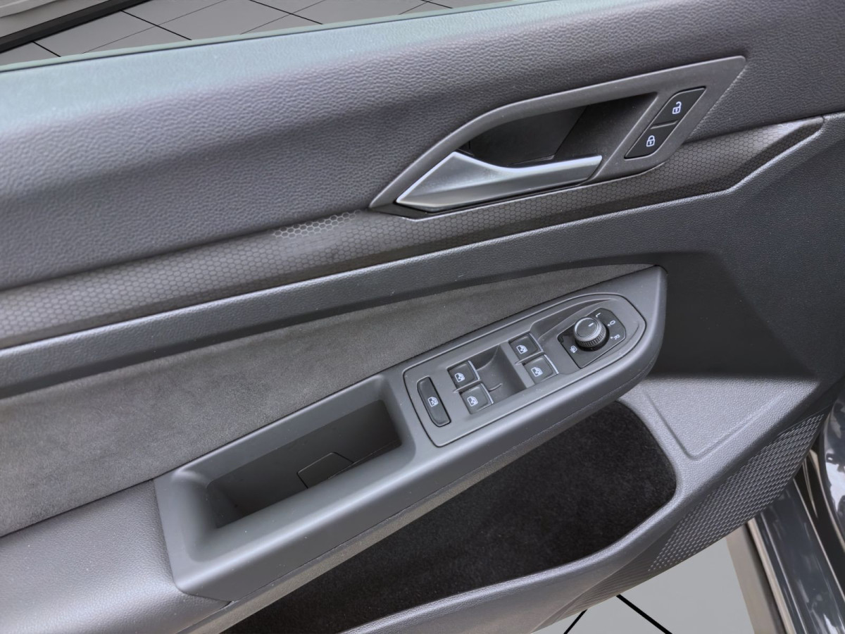 Thumb 9: Volkswagen Golf GTI PDC DAB+ KLIMA LM17 LED+