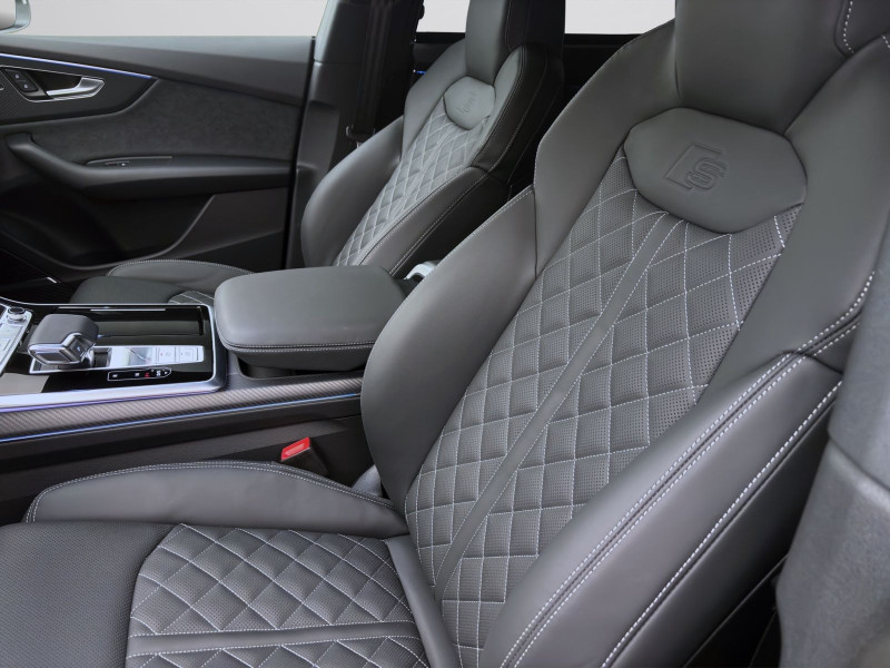 Bild 7: Audi Q8 SUV TFSI e Q S LINE BUSINESS AHK B&O LM23 PANO HUD WR21