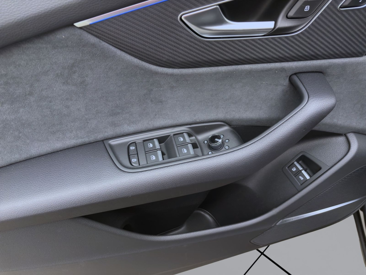 Thumb 8: Audi Q8 SUV TFSI e Q S LINE BUSINESS AHK B&O LM23 PANO HUD WR21