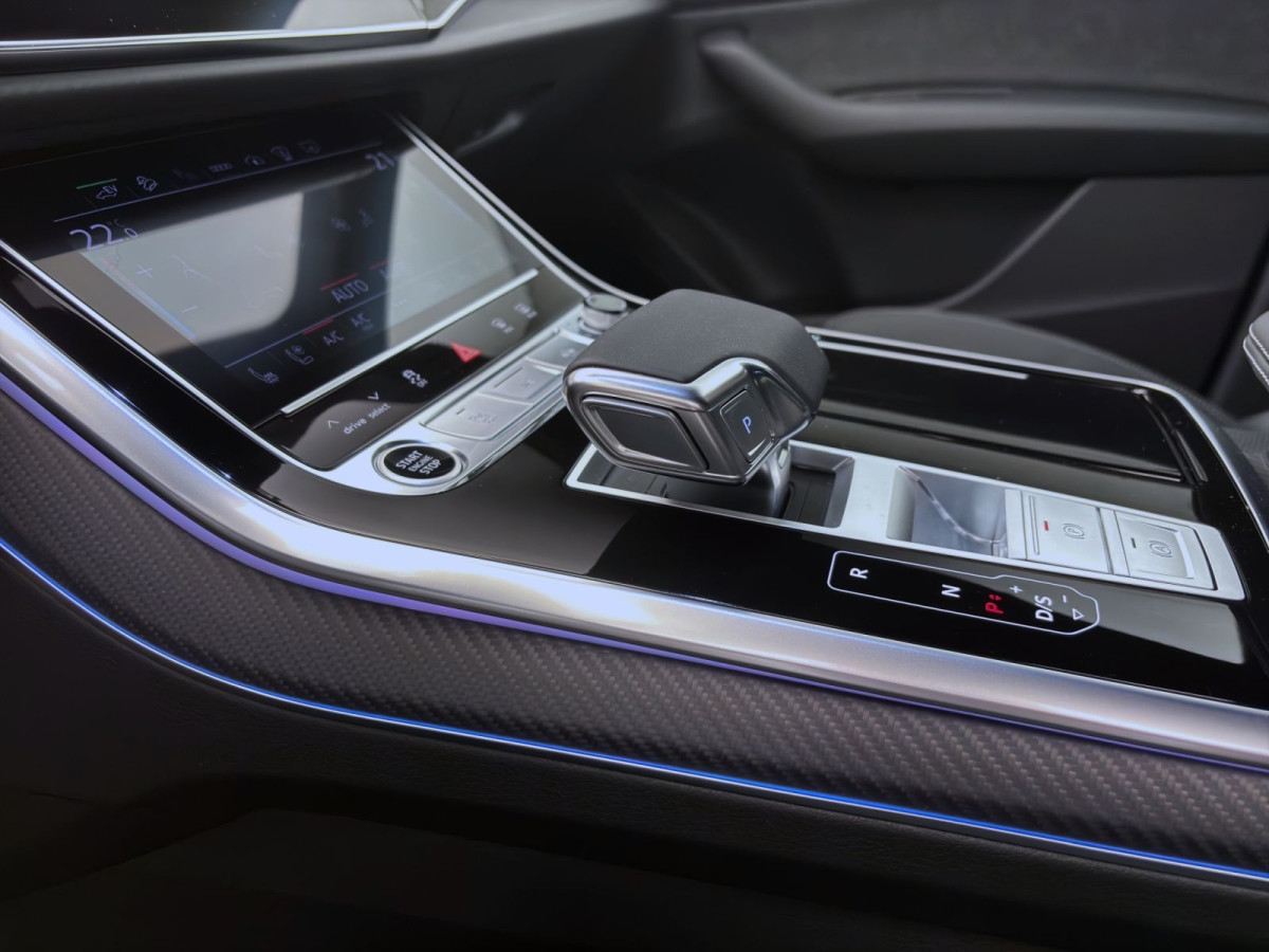 Thumb 12: Audi Q8 SUV TFSI e Q S LINE BUSINESS AHK B&O LM23 PANO HUD WR21