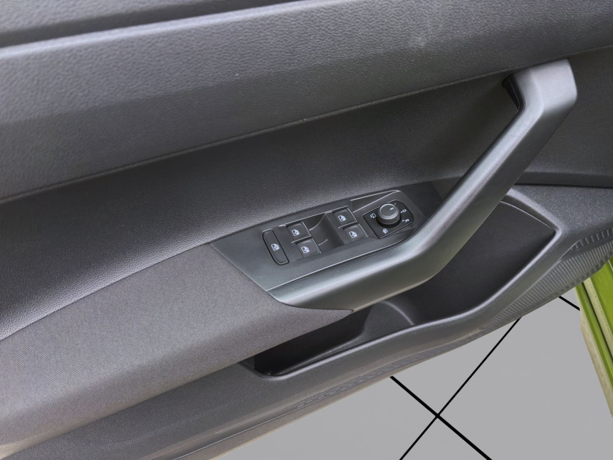 Thumb 9: Volkswagen Taigo 1.0 TSI DSG R-LINE PDC IQ.LIGHT KAMERA ACC