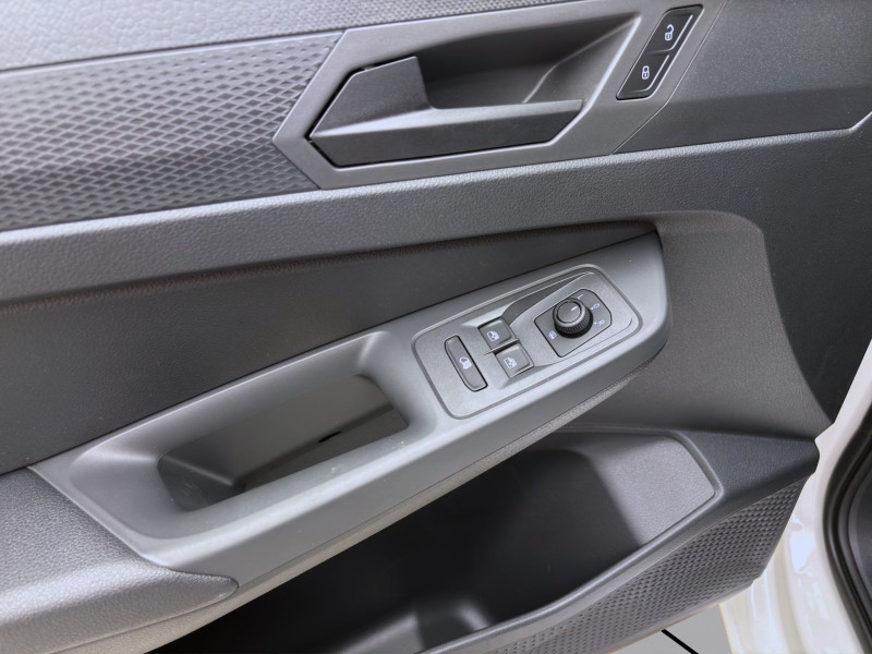 Bild 9: Volkswagen Caddy Cargo 2,0 TDI Heckflügeltüren