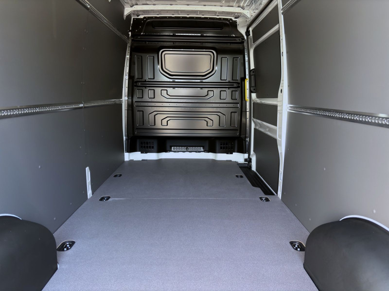 Bild 2: Volkswagen Crafter 35 Kasten HD Lang 2,0 TDI Automatik Sofort Verfügbar