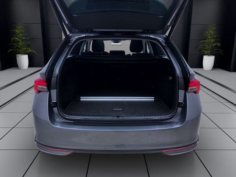 Bild 3: Škoda Octavia Combi 2.0 TDI DSG TOUR PANO NAVI 360° PDC