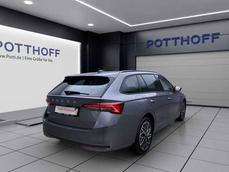 Bild 4: Škoda Octavia Combi 2.0 TDI DSG TOUR PANO NAVI 360° PDC