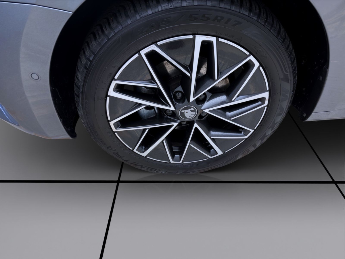 Thumb 7: Škoda Octavia Combi 2.0 TDI DSG TOUR PANO NAVI 360° PDC