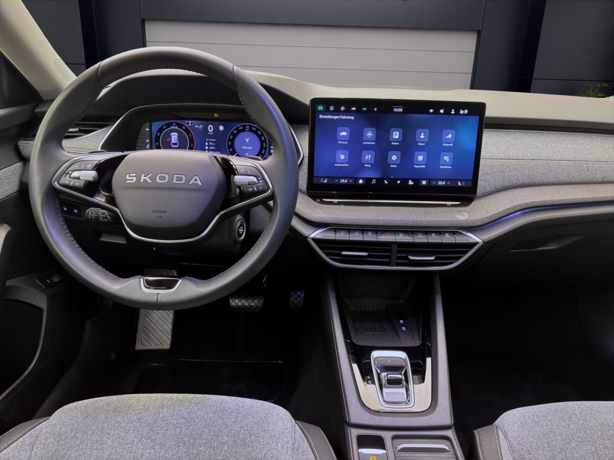 Thumb 12: Škoda Octavia Combi 2.0 TDI DSG TOUR PANO NAVI 360° PDC
