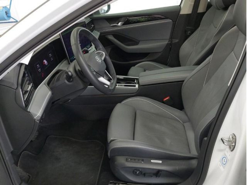 Bild 4: Volkswagen Passat Variant 2.0 TDI DSG ELEGANCE PANO STDHZG AHK NAVI