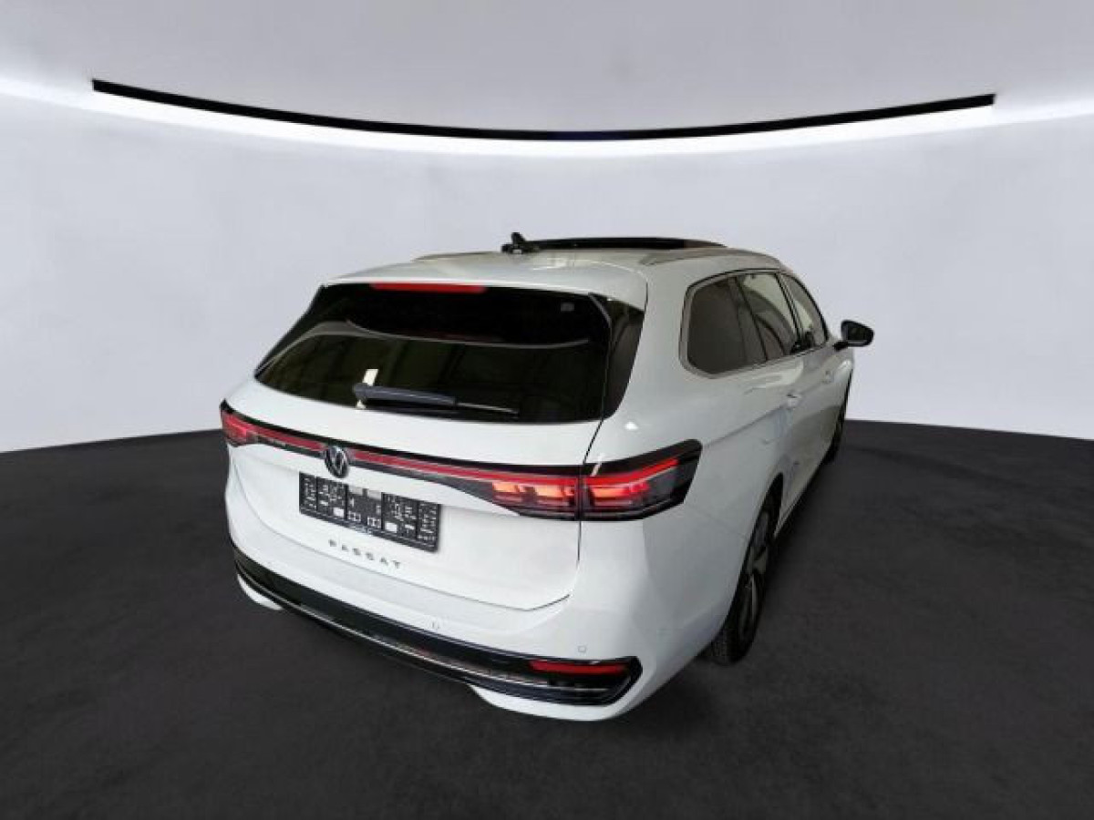 Thumb 3: Volkswagen Passat Variant 2.0 TDI DSG ELEGANCE PANO STDHZG AHK NAVI