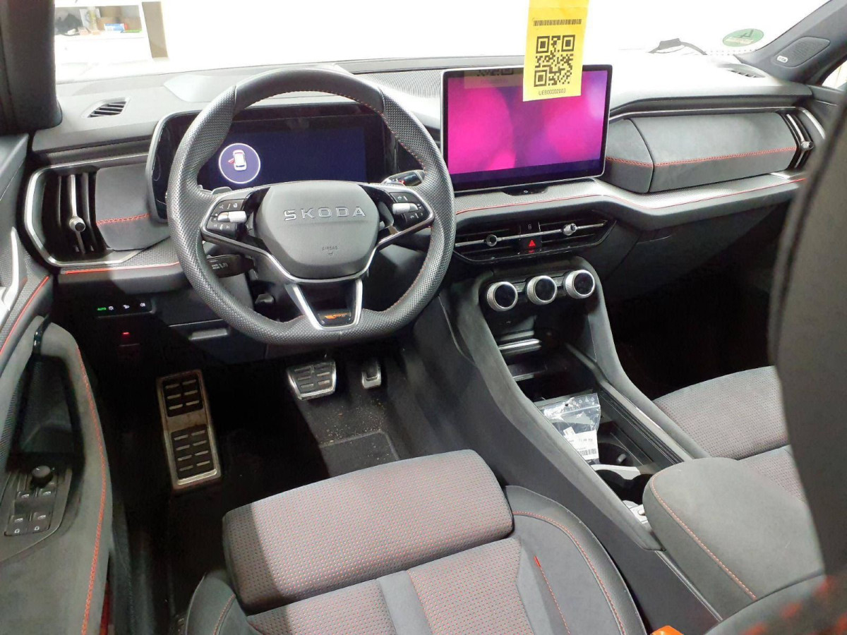 Thumb 3: Škoda Kodiaq 2.0 TSI DSG 4x4 RS STDHZG PANO AHK NAVI