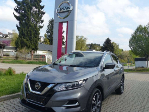 Automodell: Qashqai in der Farbe grau