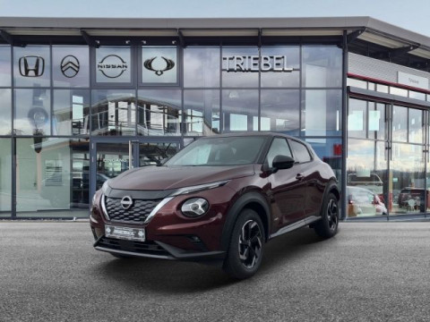 Automodell: Juke in der Farbe rot