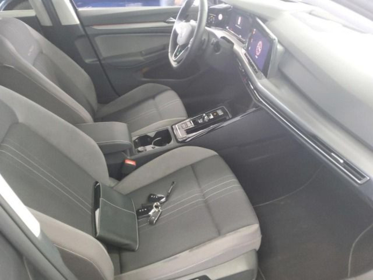 Thumb 4: Volkswagen Golf Variant 2.0 TDI DSG 4M ALLTRACK PANO STDHZG AHK