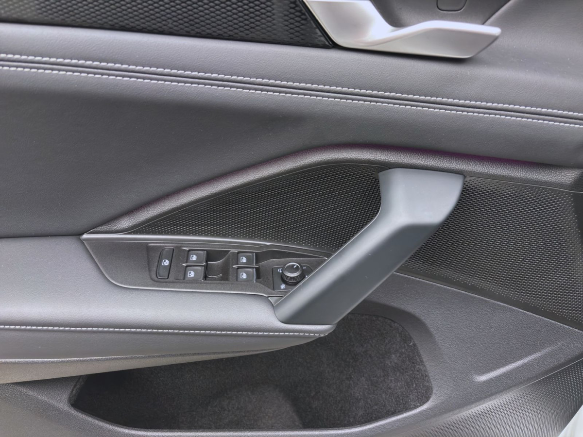 Thumb 10: Volkswagen Tiguan 1.5 eTSI DSG GOAL NAVI AHK KAMERA KLIMA