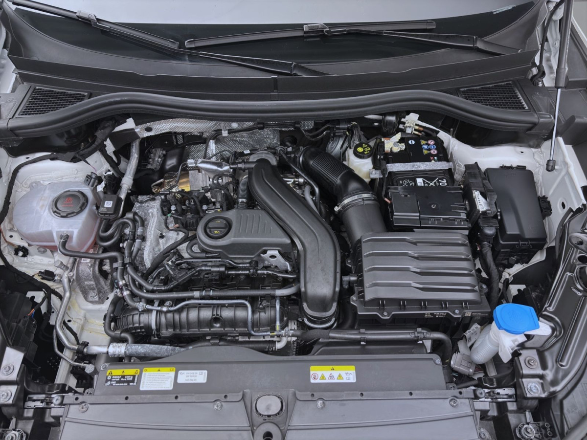 Thumb 17: Volkswagen Tiguan 1.5 eTSI DSG GOAL NAVI AHK KAMERA KLIMA