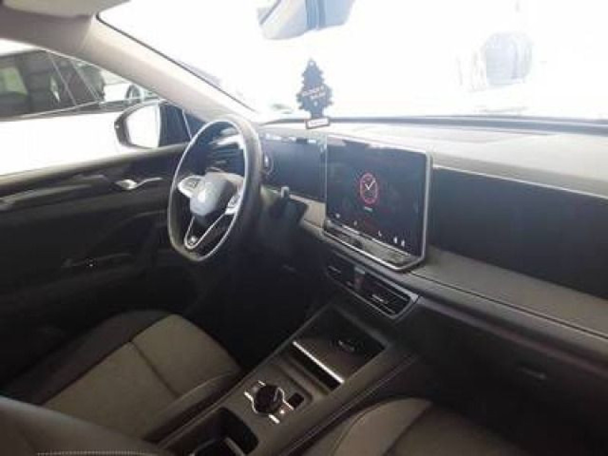 Thumb 2: Volkswagen Tiguan 1.5 eTSI DSG GOAL NAVI AHK KLIMA KAMERA