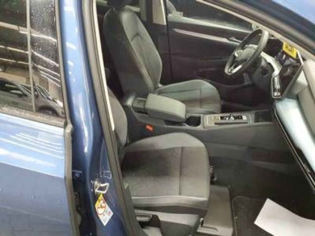 Thumb 2: Volkswagen Golf 1.5 eTSI DSG GOAL AHK NAVI KAMERA IQ.LIGHT