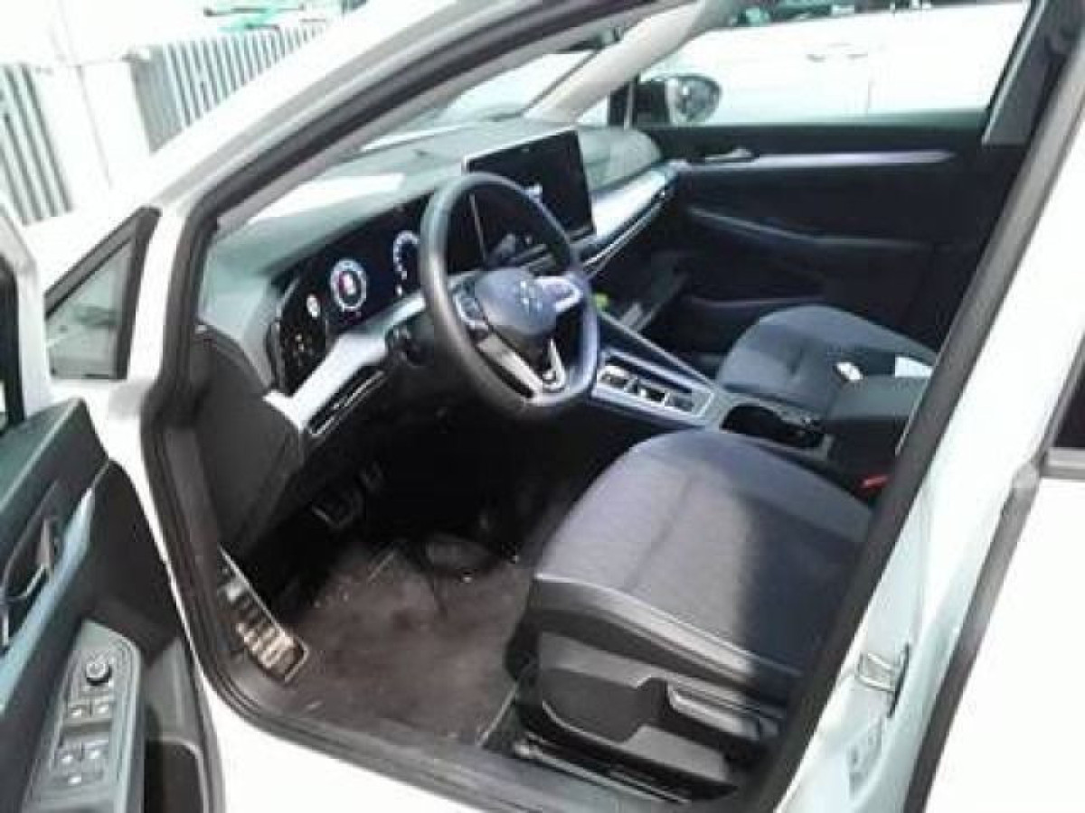 Thumb 2: Volkswagen Golf 1.5 eTSI DSG GOAL AHK KAMERA NAVI PDC