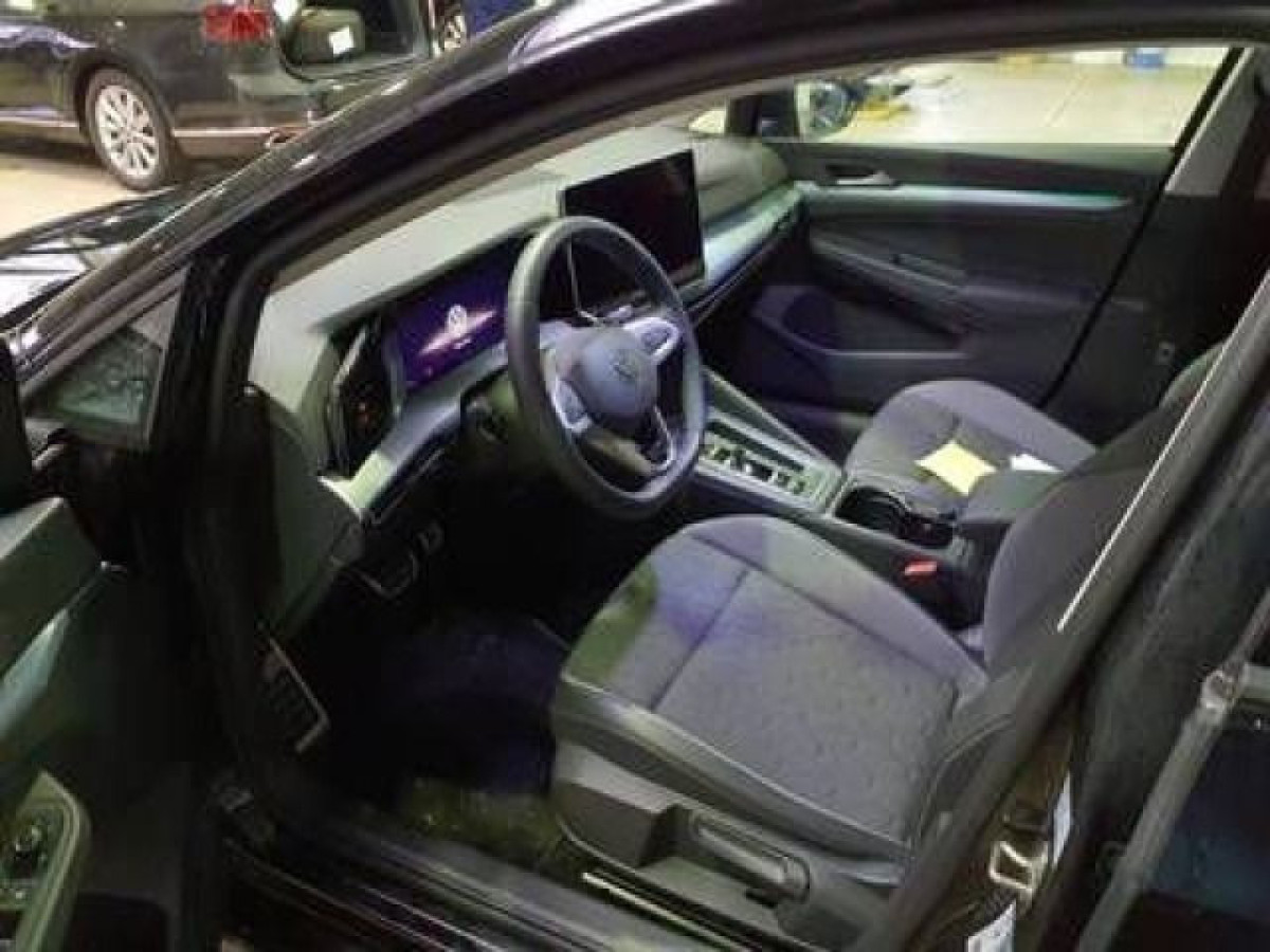 Thumb 2: Volkswagen Golf 1.5 eTSI DSG GOAL AHK NAVI KAMERA IQ.LIGHT