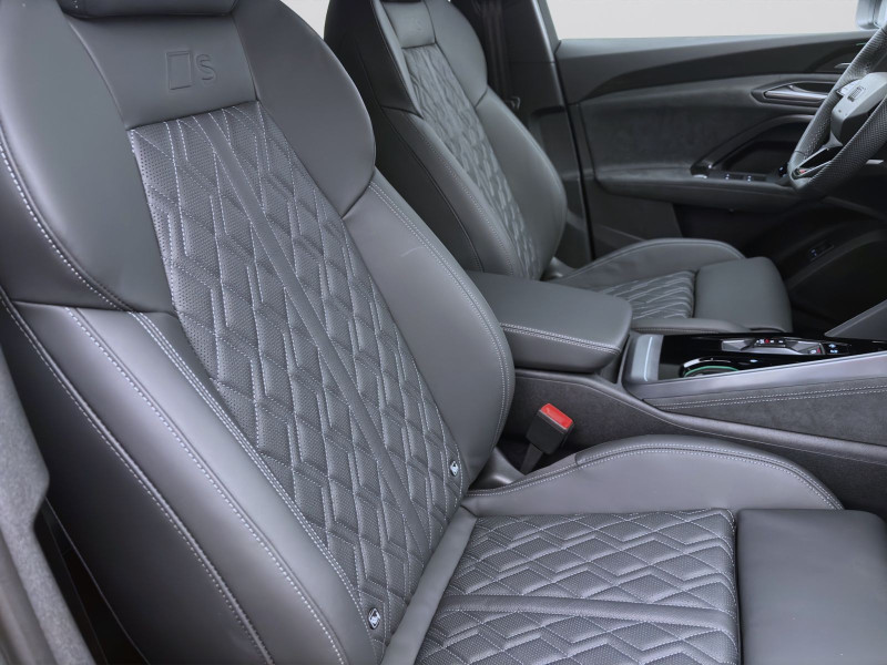 Bild 15: Audi Q5 SUV e-hybrid Q S LINE AHK PANO WR19 B&O LM20