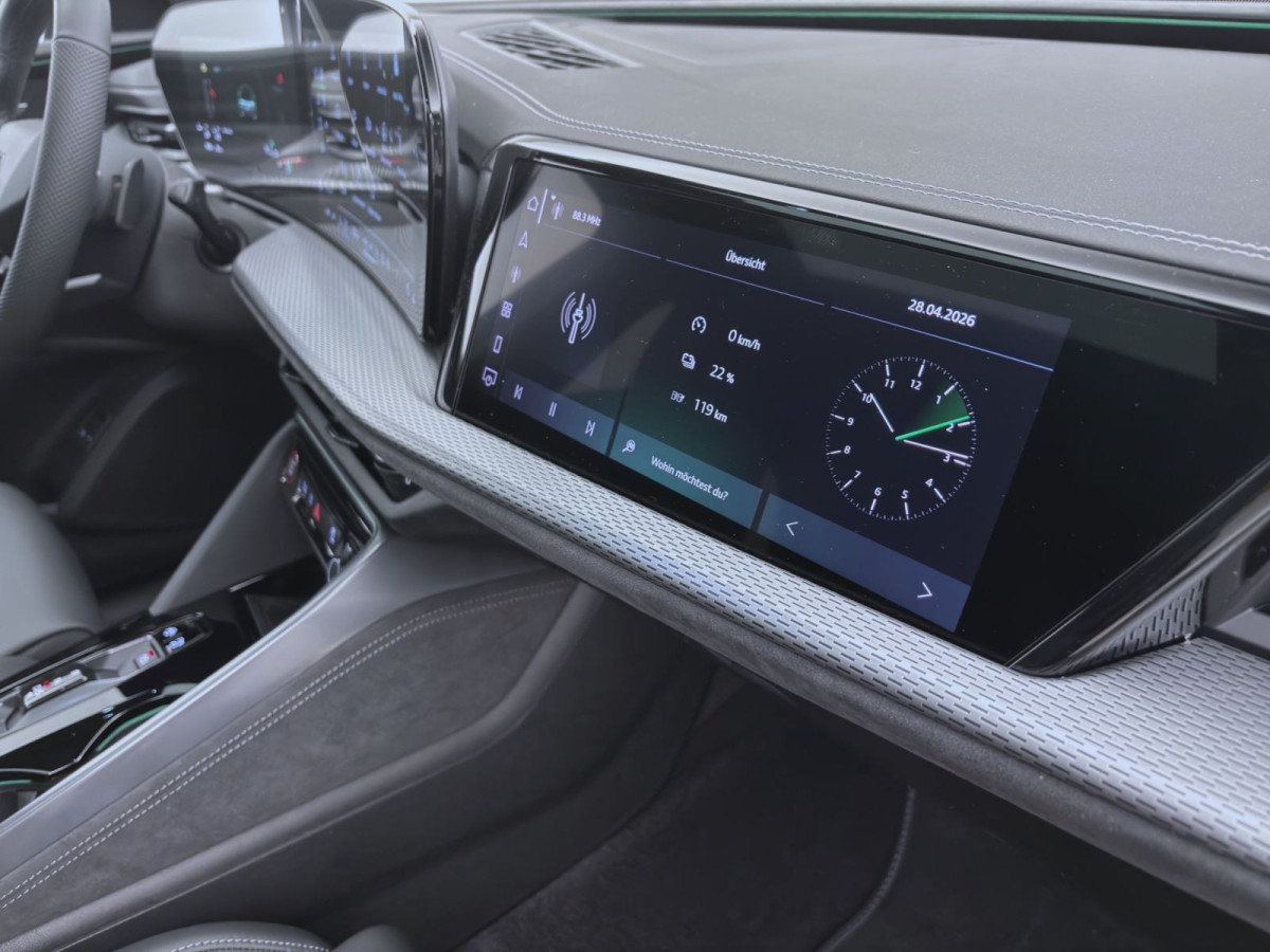 Thumb 18: Audi Q5 SUV e-hybrid Q S LINE AHK PANO WR19 B&O LM20