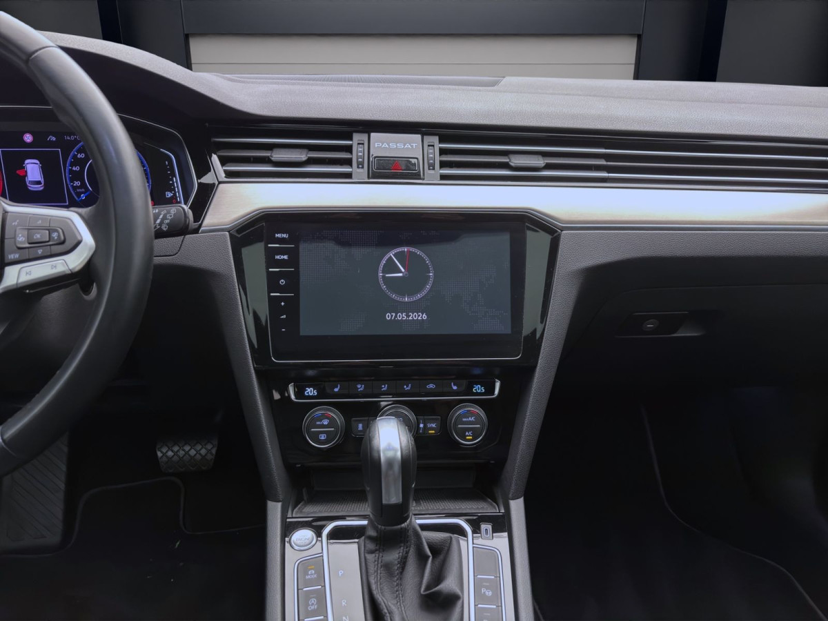 Thumb 13: Volkswagen Passat Variant 2.0 TSI DSG 4M ELEGANCE STDHZG PANO AHK NAVI DCC