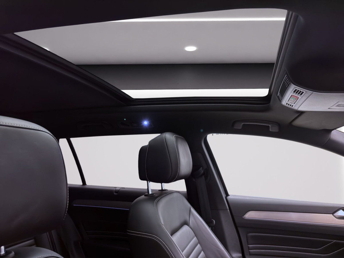 Thumb 16: Volkswagen Passat Variant 2.0 TSI DSG 4M ELEGANCE STDHZG PANO AHK NAVI DCC