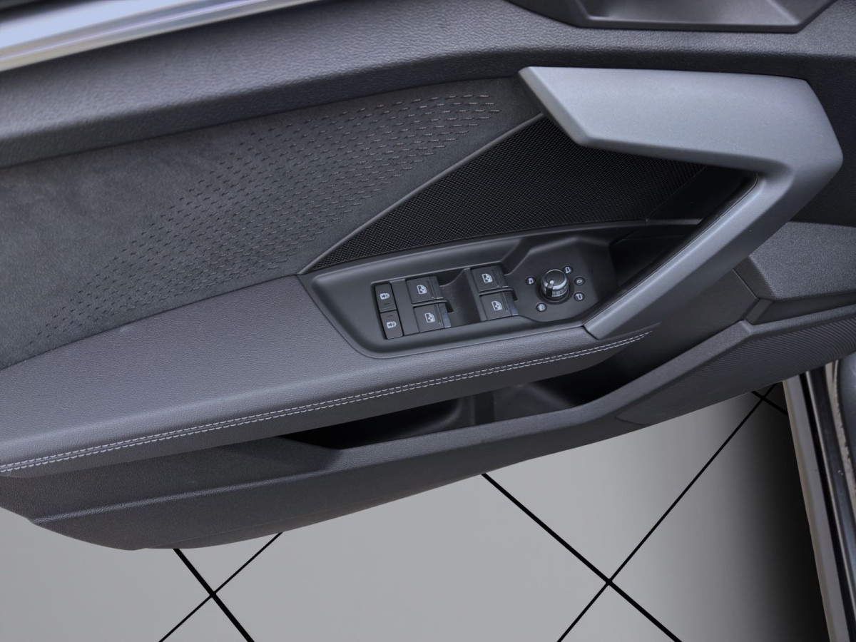 Thumb 10: Audi S3 Sportback TFSI Q PANO NAVI+ KAMERA MATRIX