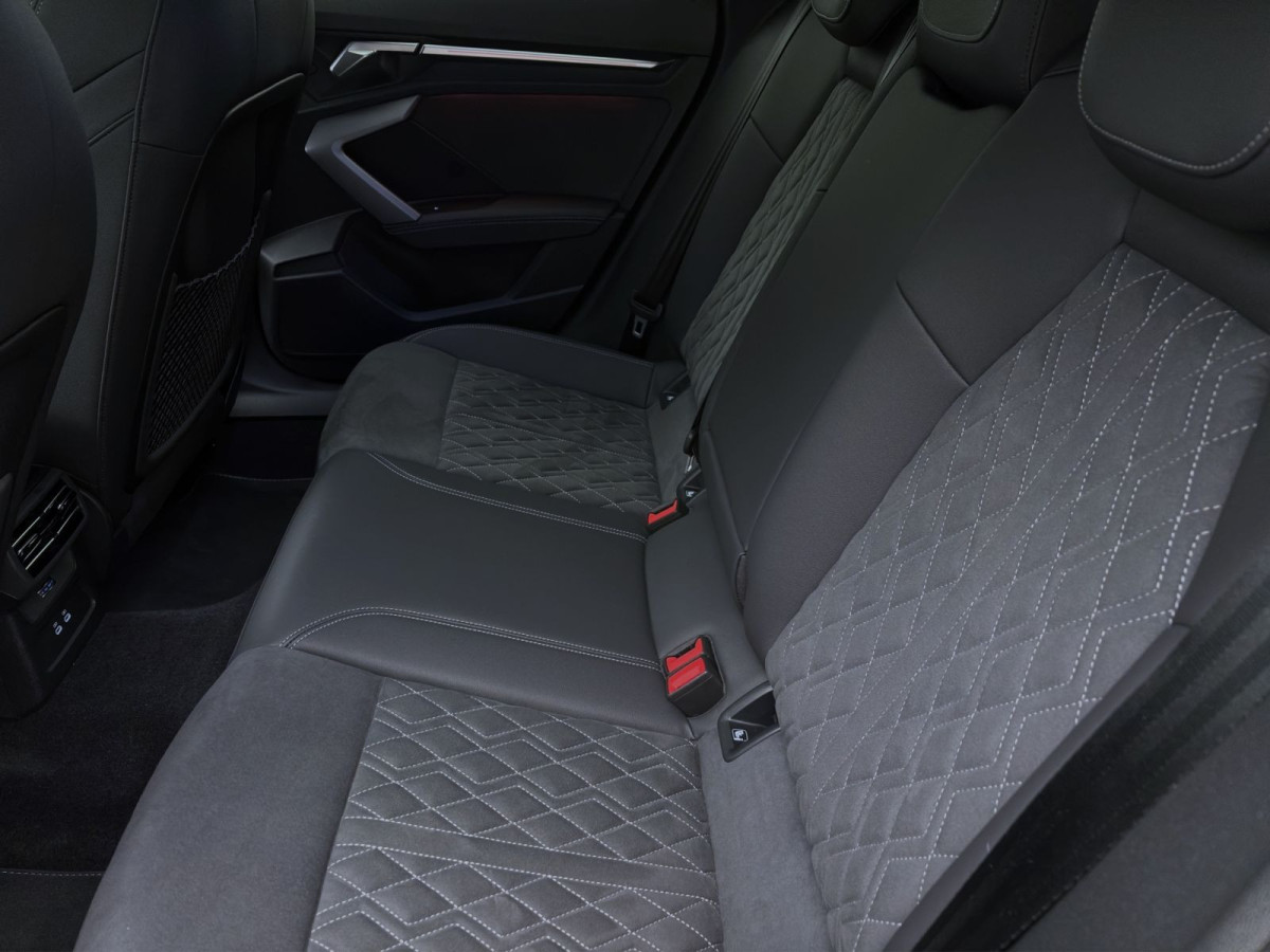 Thumb 15: Audi S3 Sportback TFSI Q PANO NAVI+ KAMERA MATRIX