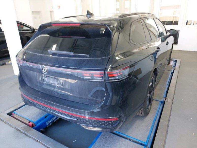 Bild 1: Volkswagen Passat Variant 2.0 TDI DSG 4M R-LINE STDHZG PANO NAVI LEDER