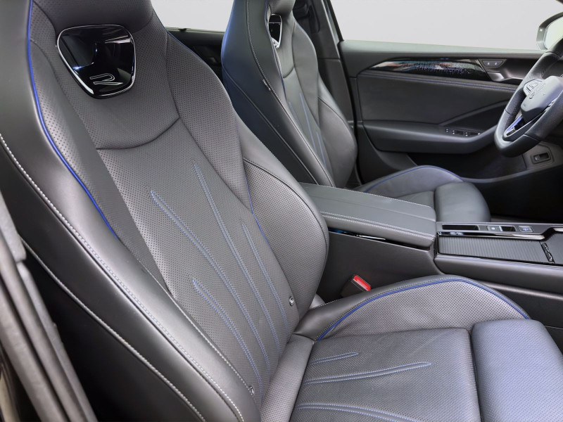 Bild 16: Volkswagen Passat Variant 2.0 TDI DSG 4M R-LINE STDHZG PANO NAVI LEDER