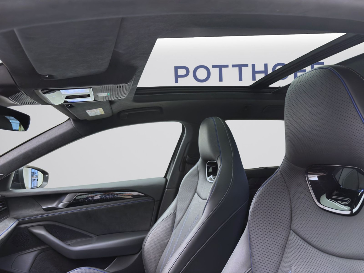 Thumb 17: Volkswagen Passat Variant 2.0 TDI DSG 4M R-LINE STDHZG PANO NAVI LEDER