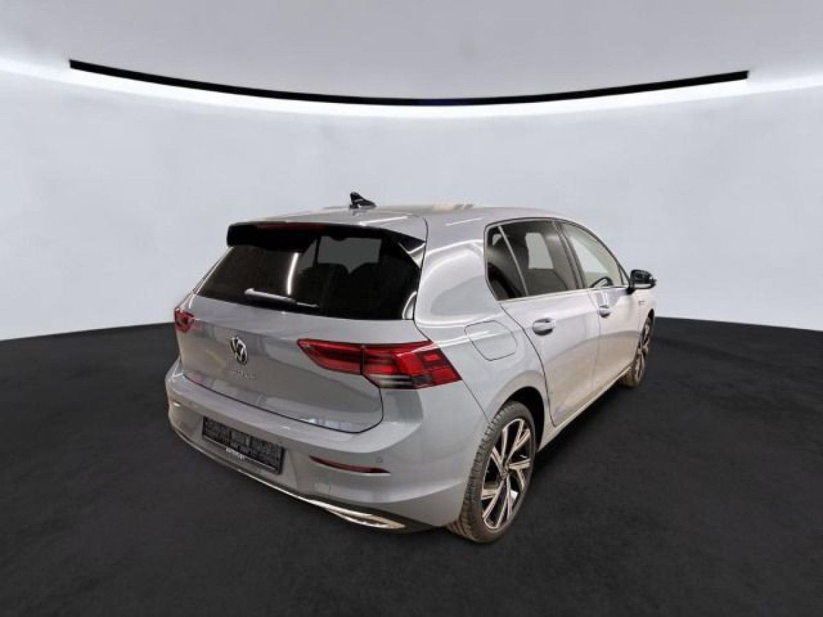 Thumb 1: Volkswagen Golf 1.5 TSI STYLE NAVI KAMERA KLIMA SHZG