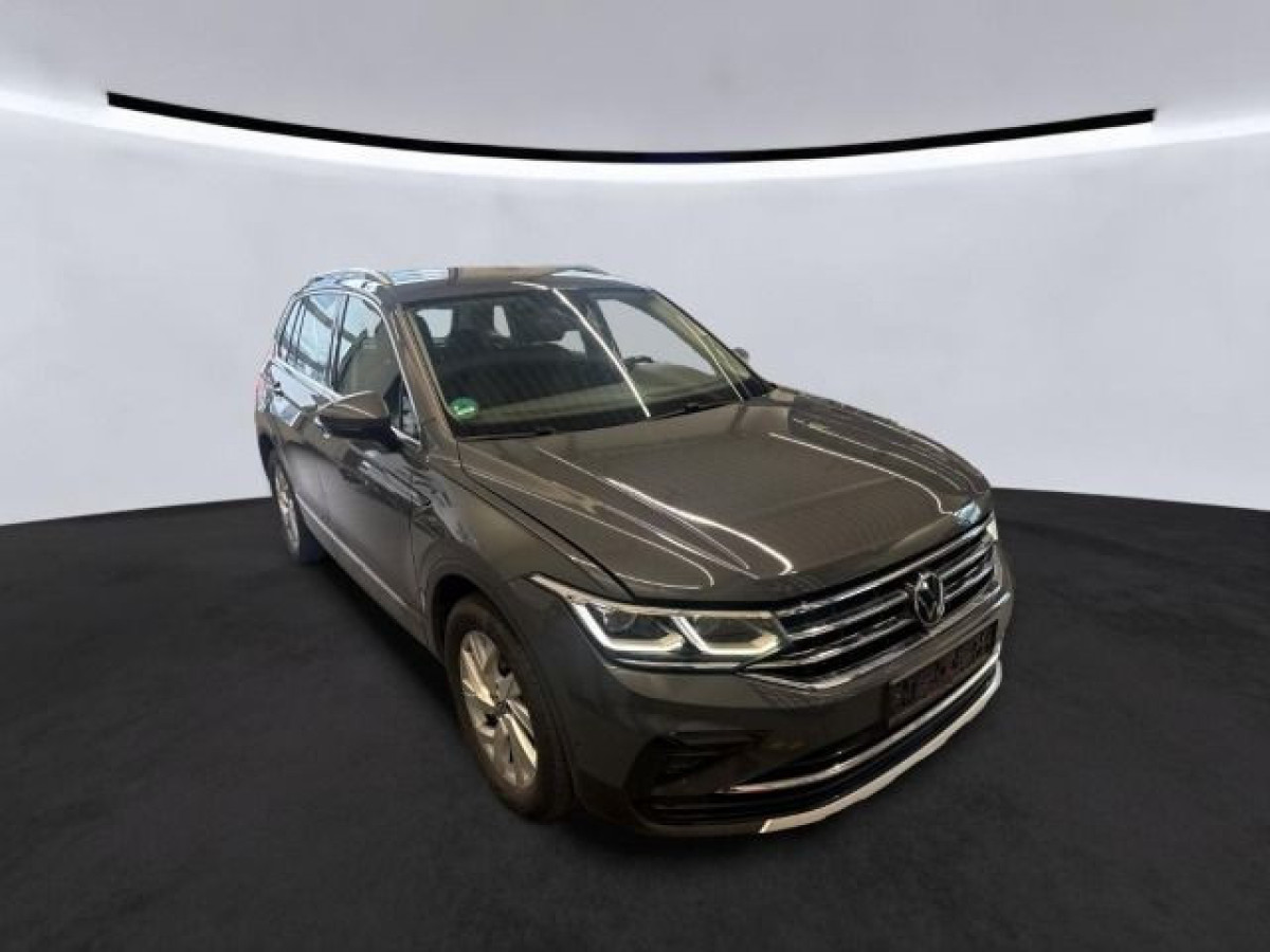 Thumb 1: Volkswagen Tiguan 2.0 TDI DSG 4M ELEGANCE AHK NAVI IQ.LIGHT